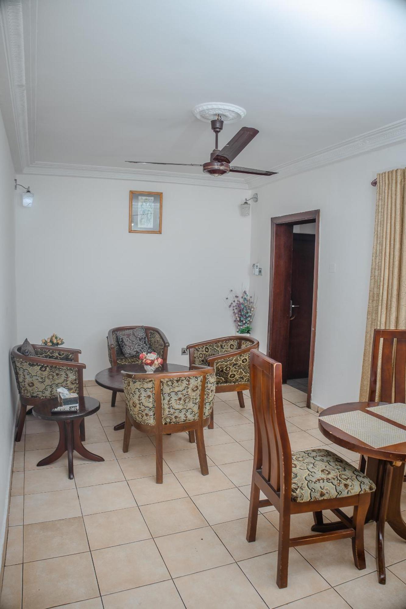 Stadium Hotel Kumasi Ngoại thất bức ảnh