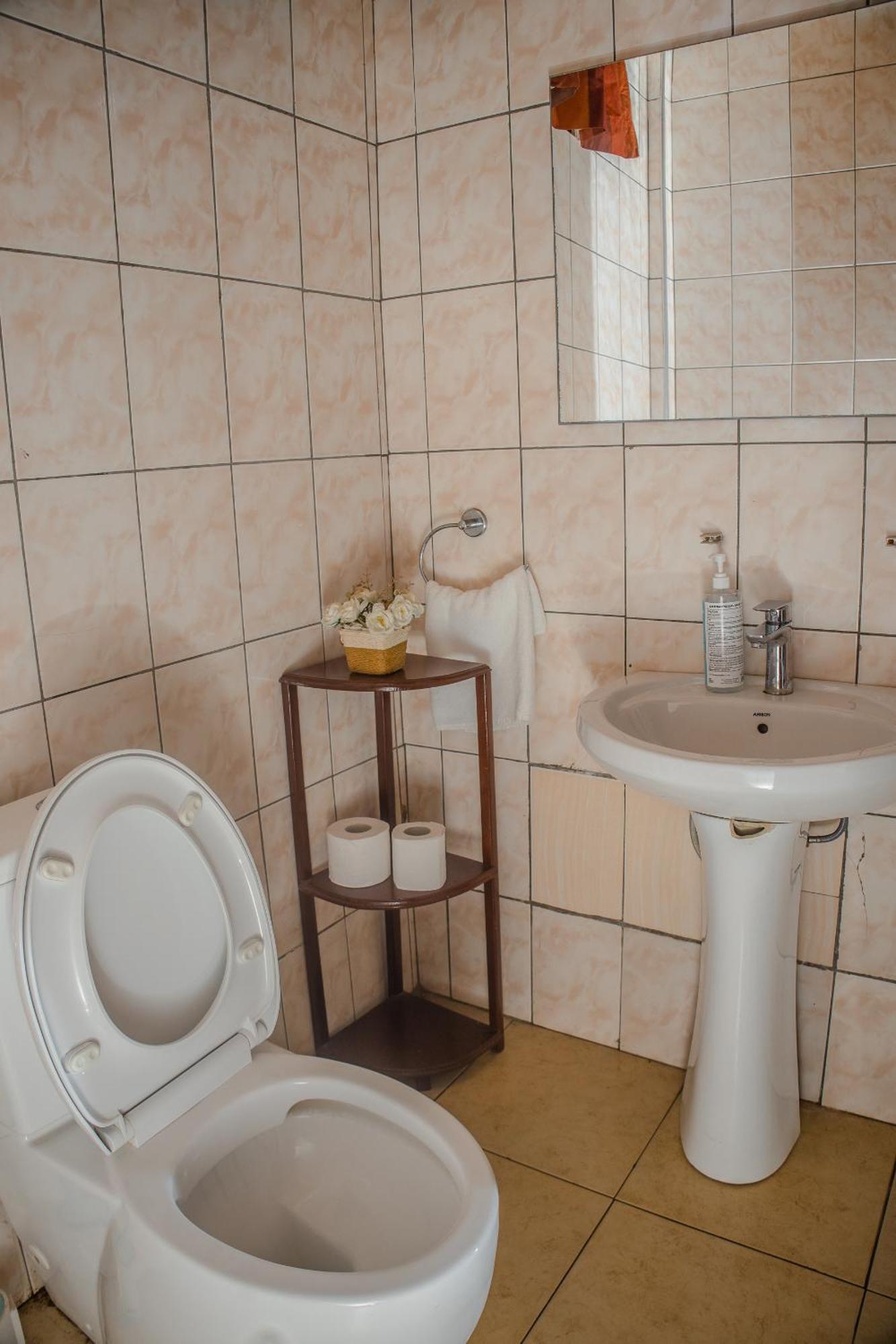 Stadium Hotel Kumasi Ngoại thất bức ảnh